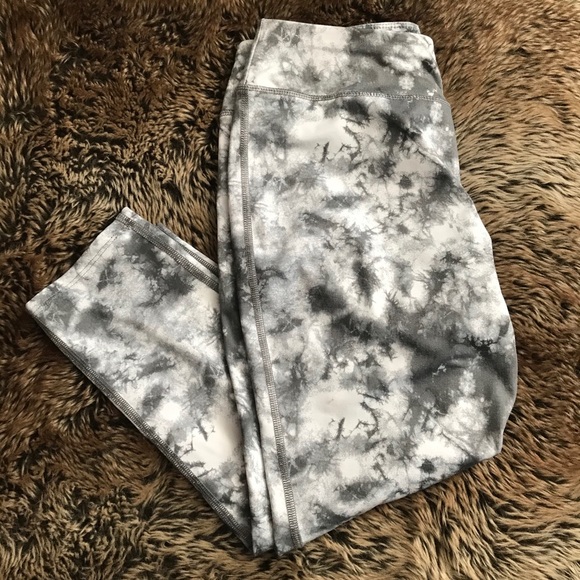 Avia Pants - Juniors Avia marble workout capris size XL